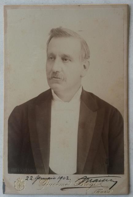 Fotografia originale firmata del letterato e uomo politico Ferdinando Martini (Firenze, 1841-1928), datata 22 gennaio 1902